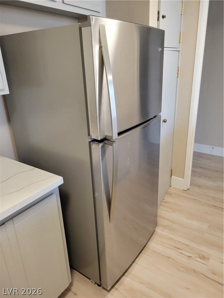 205 E Harmon Ave #212 - Photo 5 of 14