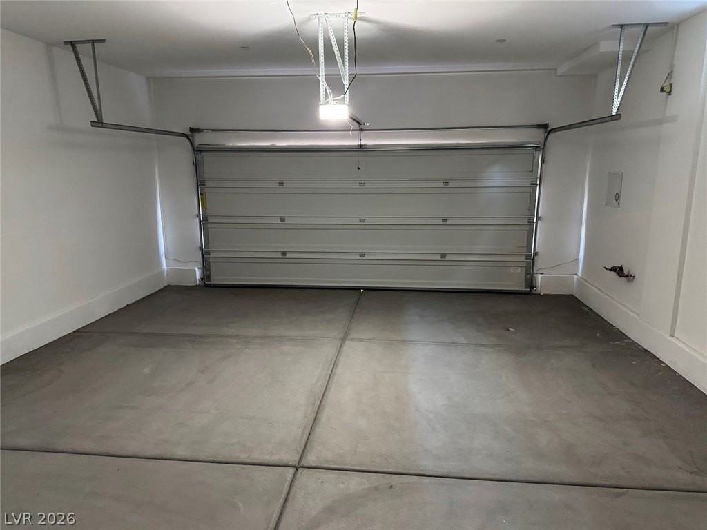 197 Wewatta Ave - Photo 2 of 19