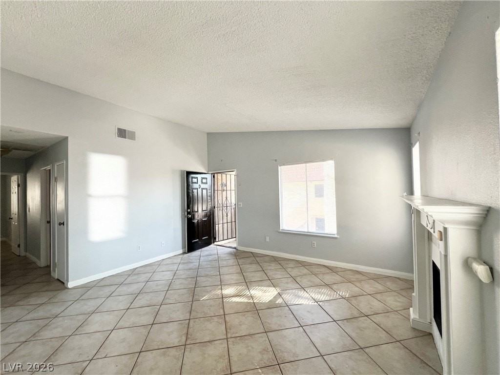 5096 Spencer St #D - Photo 5 of 25