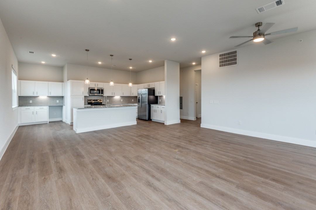 330 East Carson Street - Photo 2 of 50