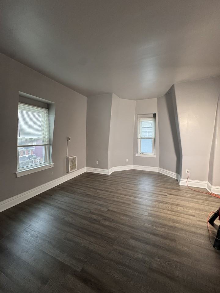 29 North Union Street - Photo 2 of 11