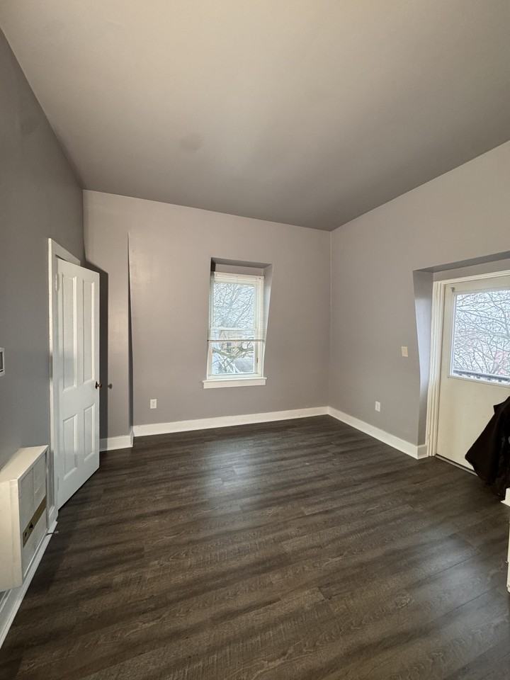 29 North Union Street - Photo 6 of 11