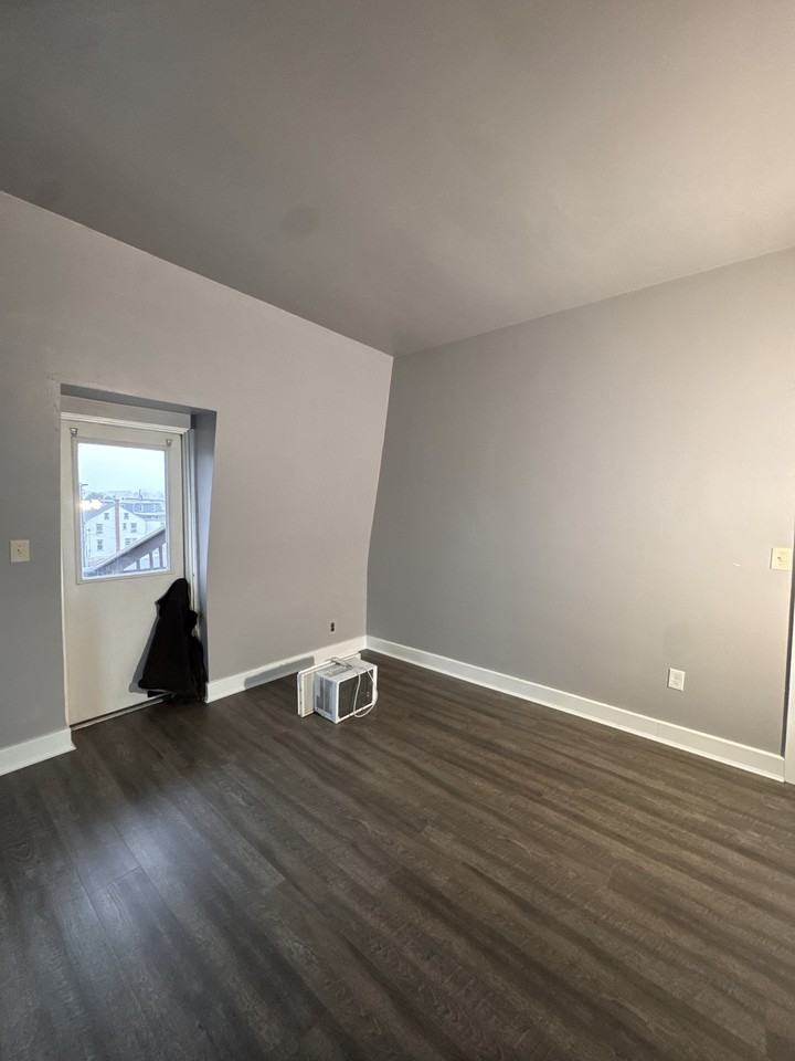 29 North Union Street - Photo 7 of 11