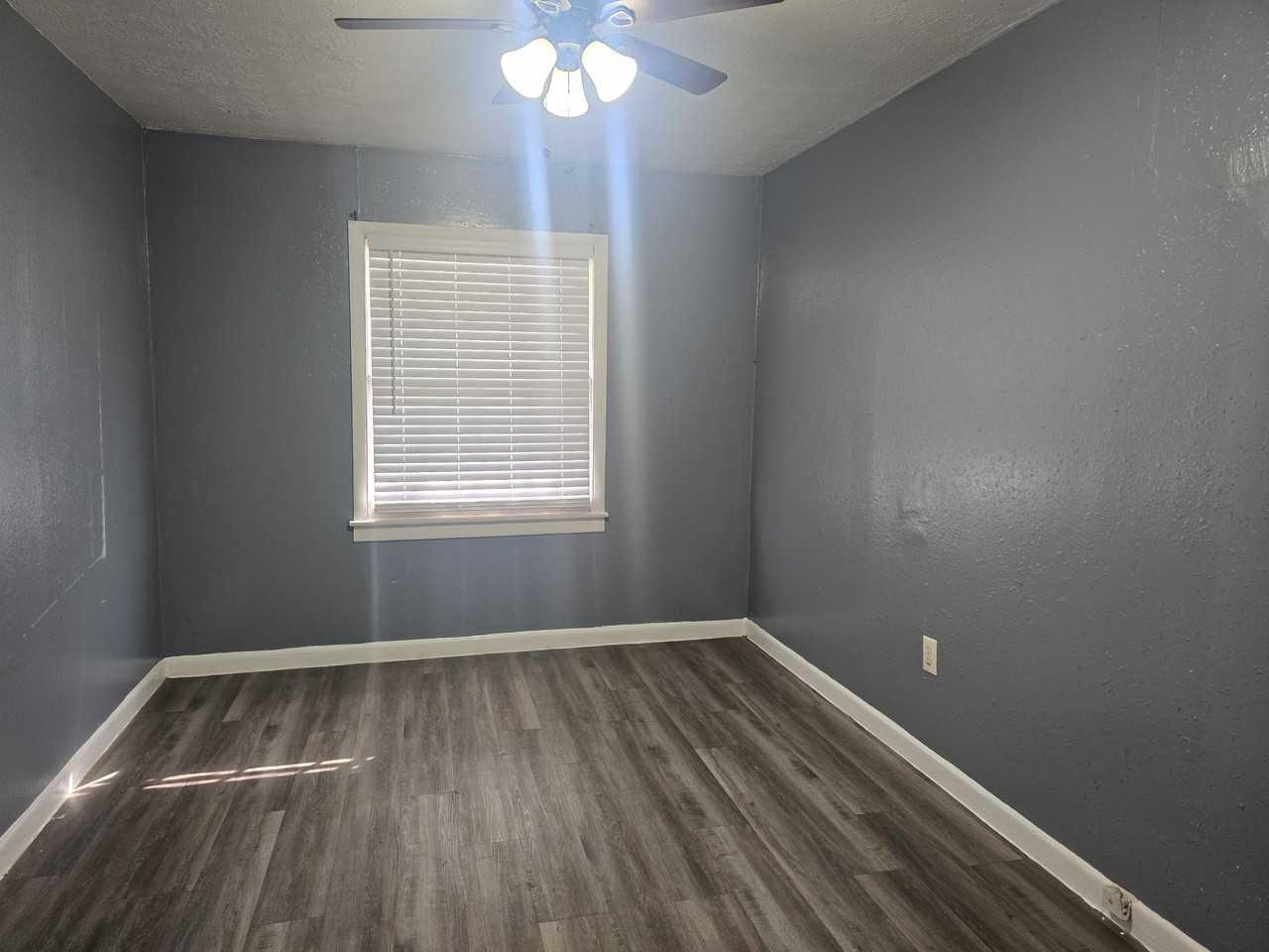 5105 Timothy Street - Photo 6 of 8