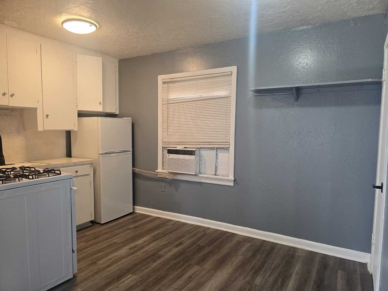 5105 Timothy Street - Photo 7 of 8