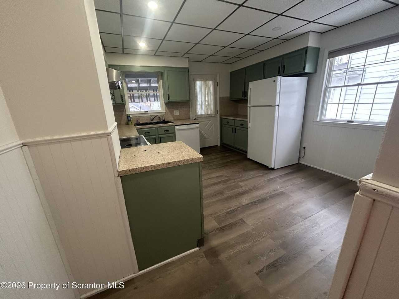 608 610 N Sumner Avenue - Photo 5 of 11