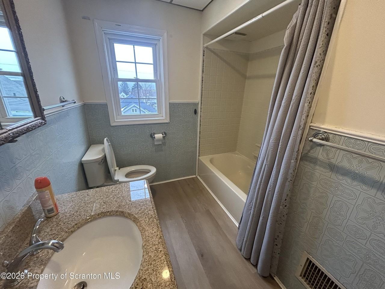 608 610 N Sumner Avenue - Photo 7 of 11