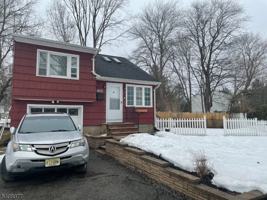 featured image of 411 Lake Shore Dr