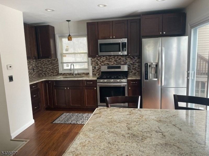 411 Lake Shore Dr - Photo 5 of 14