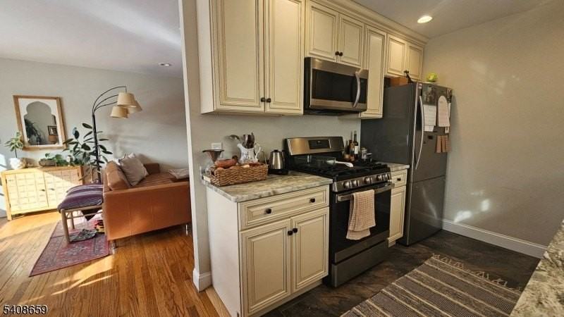 201 Vail St #4A - Photo 7 of 13