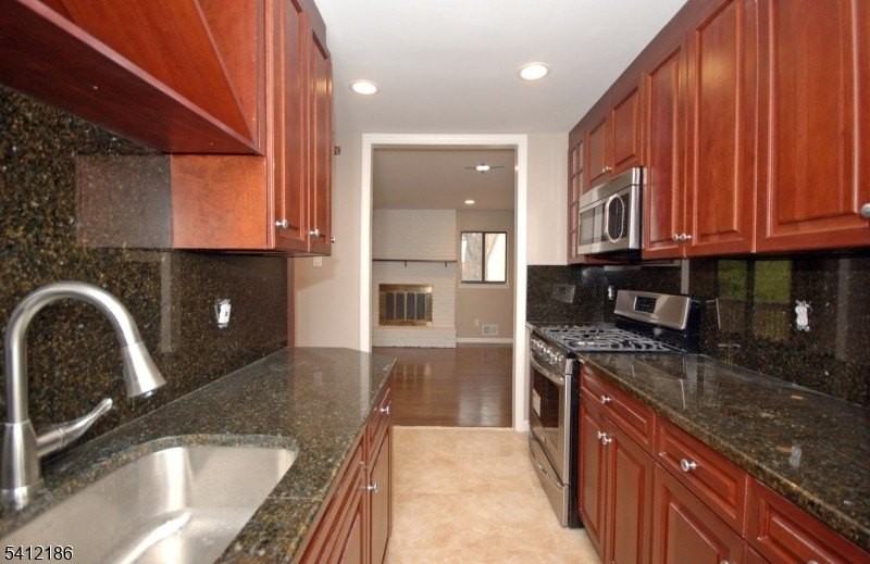 56 Chelsea Way - Photo 4 of 25