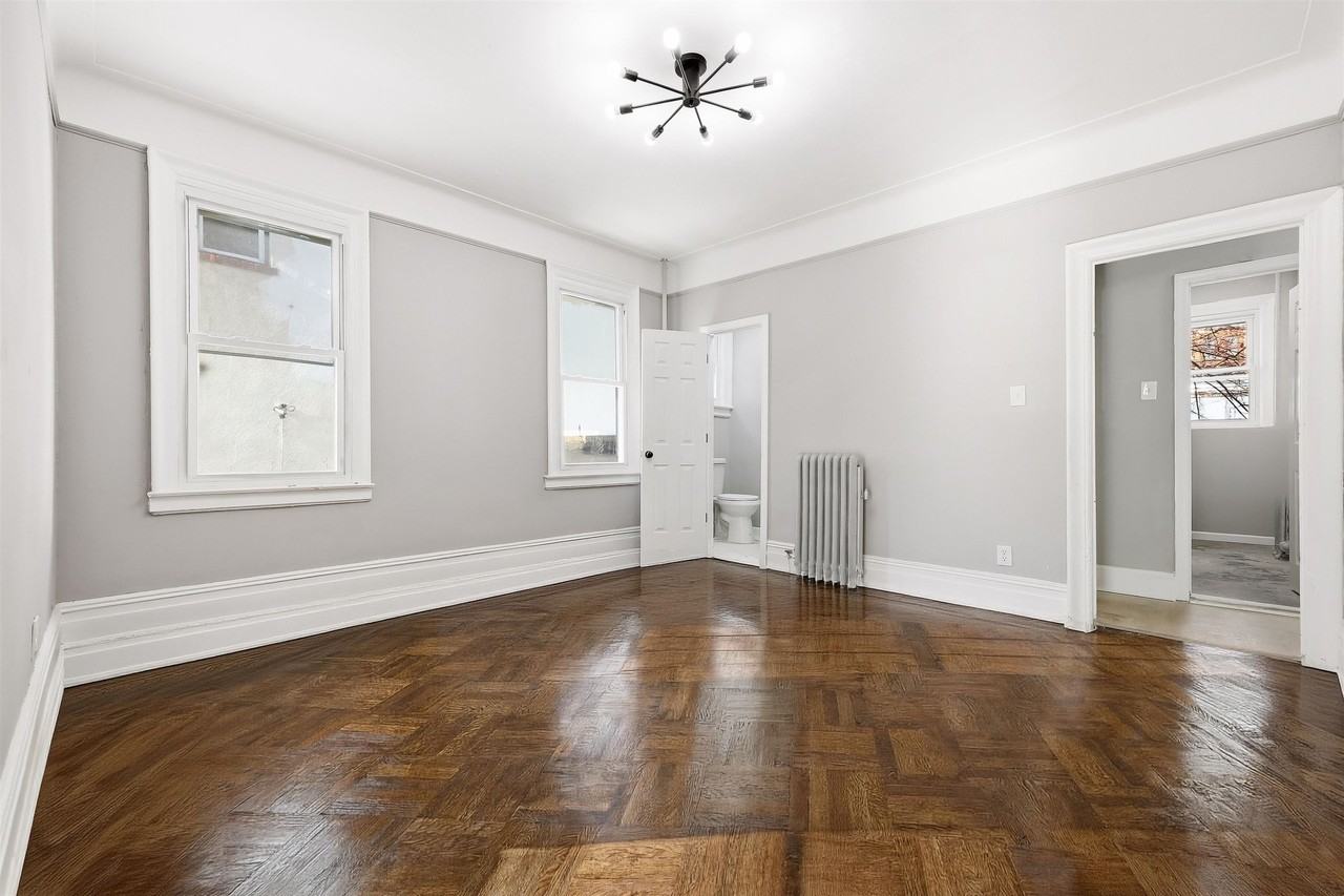 40 Bayview Ave #1 - Photo 7 of 23