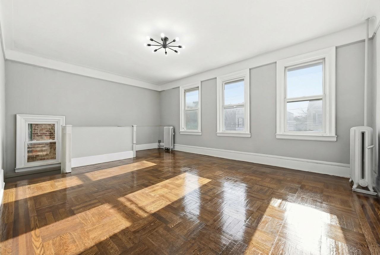 40 Bayview Ave #2 - Photo 2 of 21