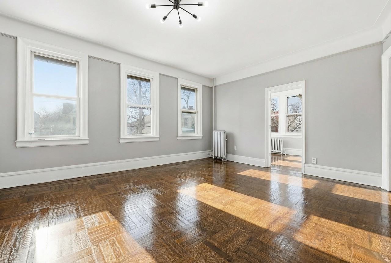 40 Bayview Ave #2 - Photo 4 of 21