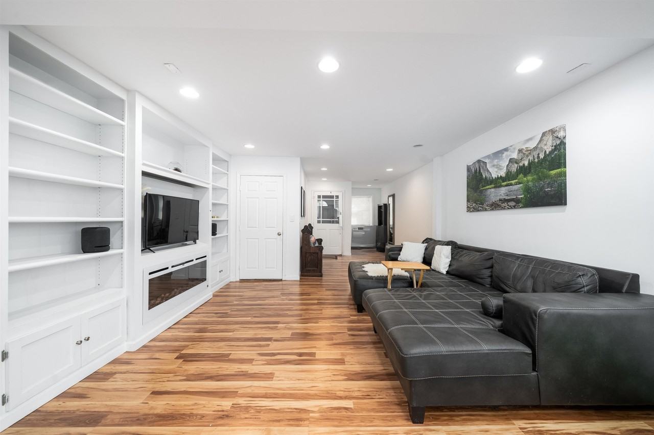 212 Jackson St #1A - Photo 2 of 17