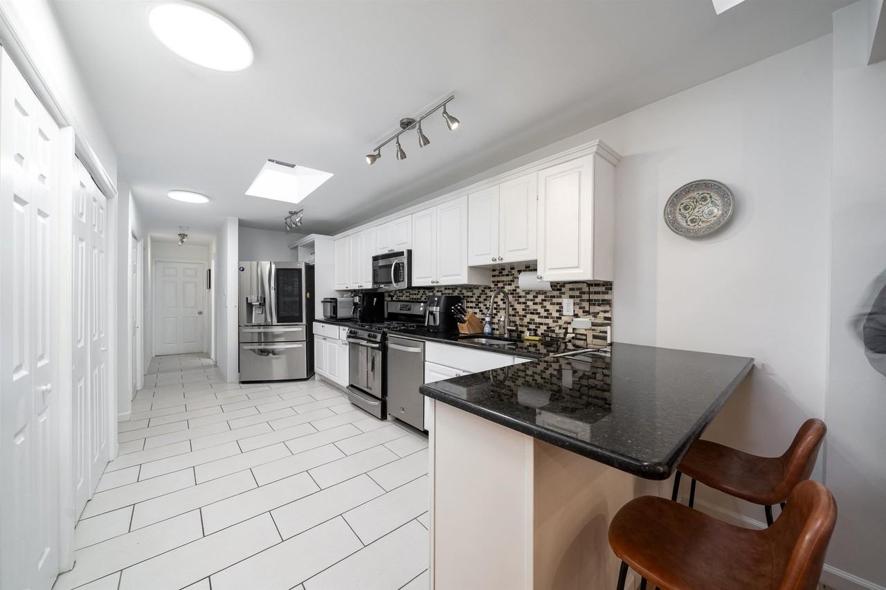 212 Jackson St #1A - Photo 6 of 17