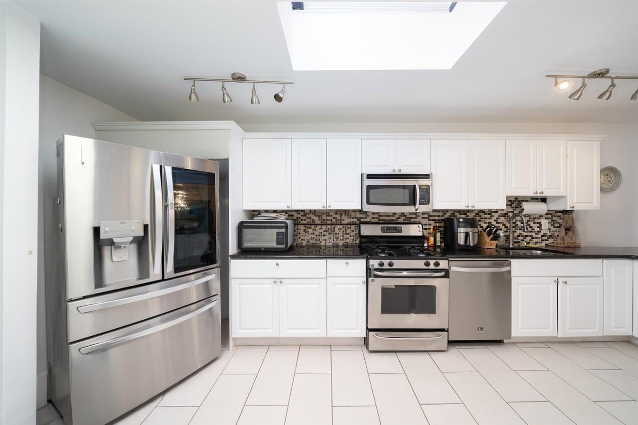 212 Jackson St #1A - Photo 7 of 17