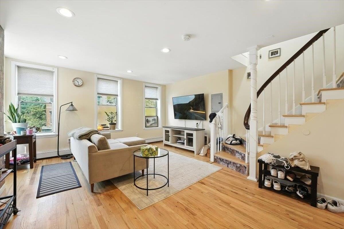 612 Jersey Ave #3 - Photo 2 of 18