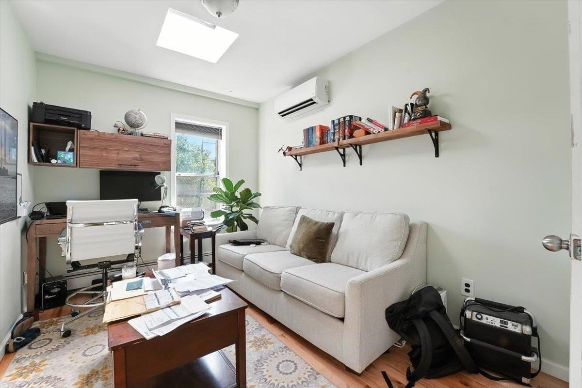 612 Jersey Ave #3 - Photo 4 of 18