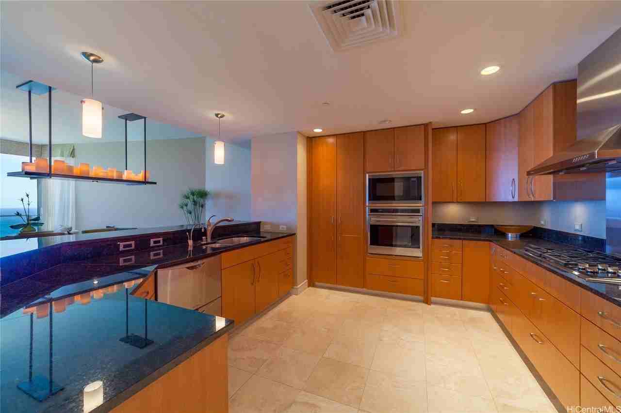1288 Ala Moana Blvd #39I - Photo 3 of 12