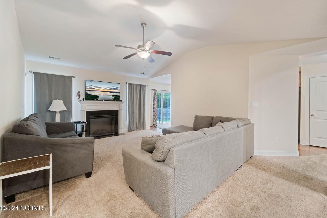 318 Old Snap Dragon Ct - Photo 2 of 19