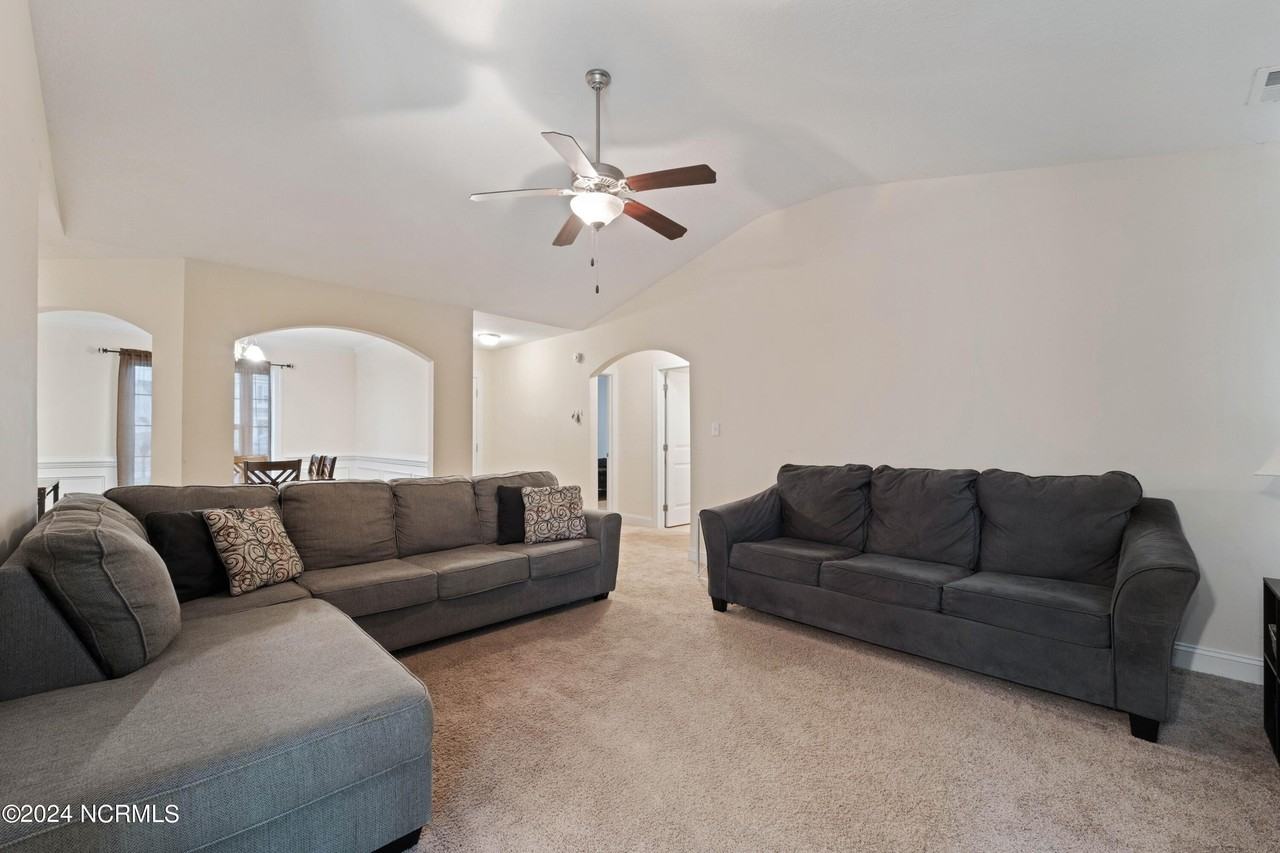 318 Old Snap Dragon Ct - Photo 3 of 19