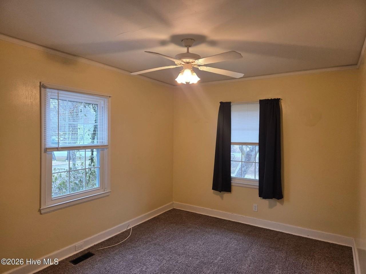 98 Stratford Rd - Photo 5 of 20