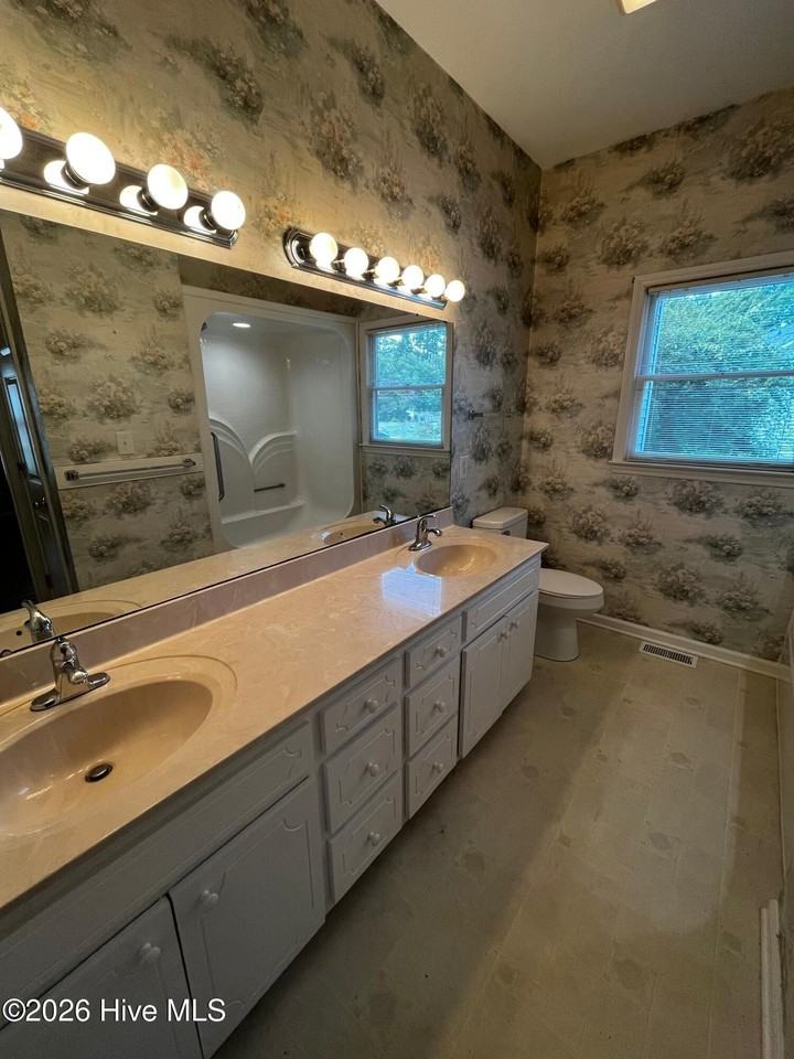 2105 Rail Ct - Photo 2 of 11