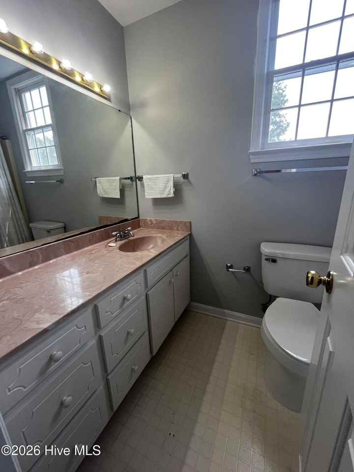 2105 Rail Ct - Photo 4 of 11