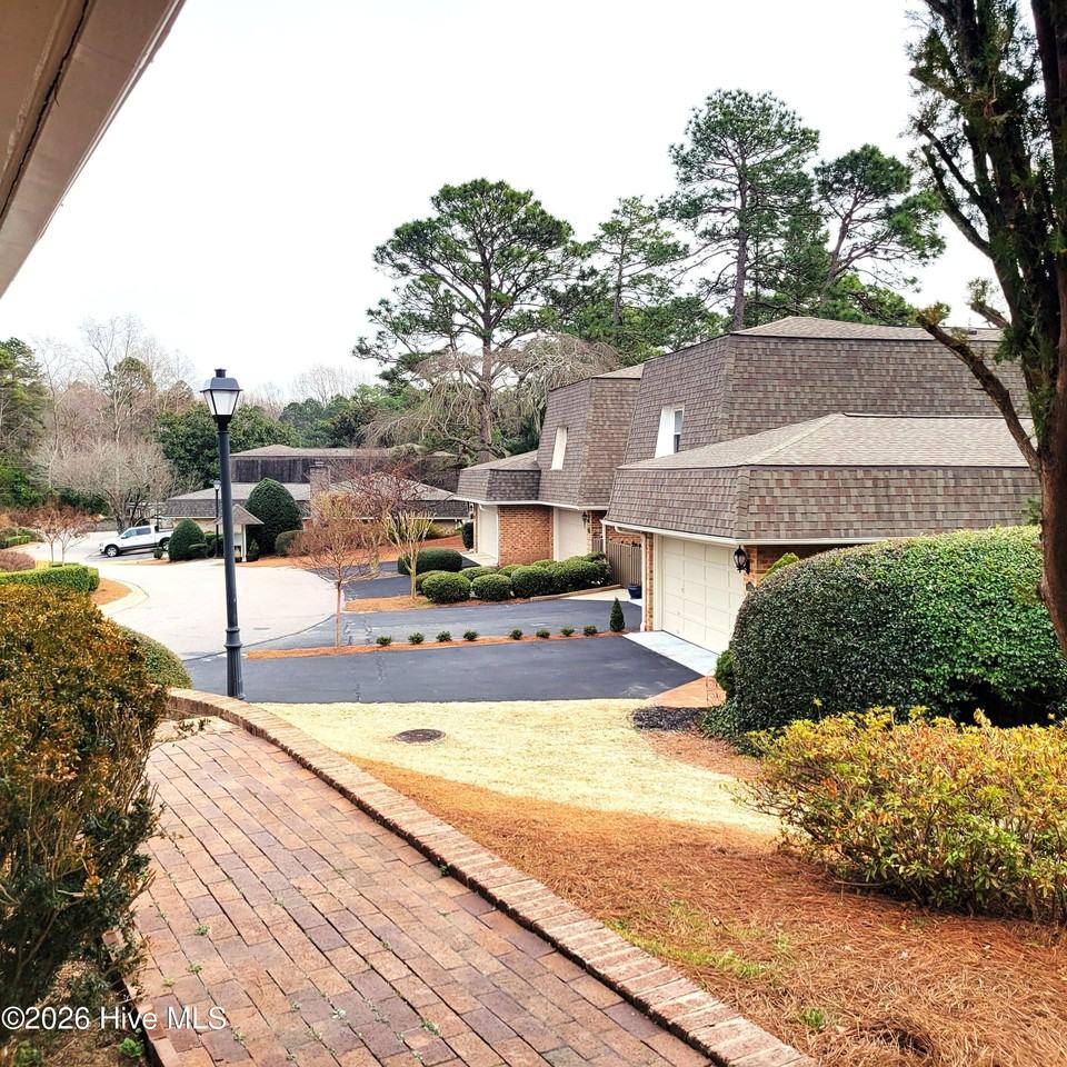 109 Wimbledon Dr - Photo 5 of 46