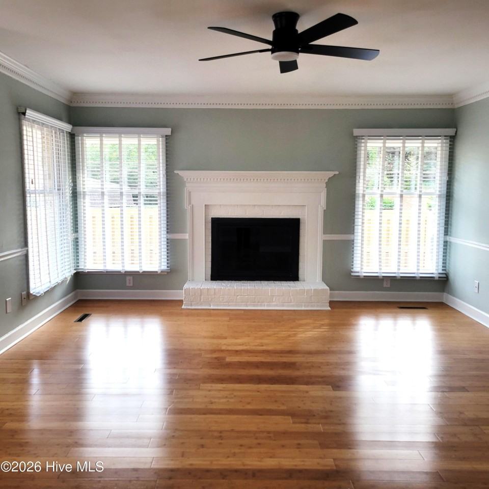 109 Wimbledon Dr - Photo 6 of 46