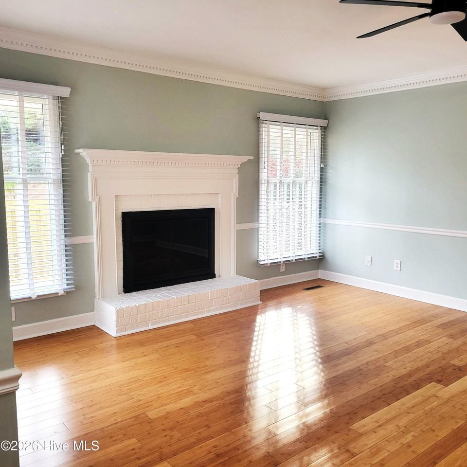 109 Wimbledon Dr - Photo 7 of 46