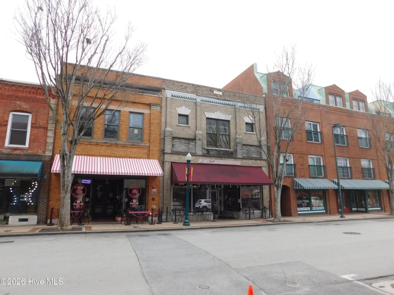 216 Middle St Unit B #B - Photo 3 of 48