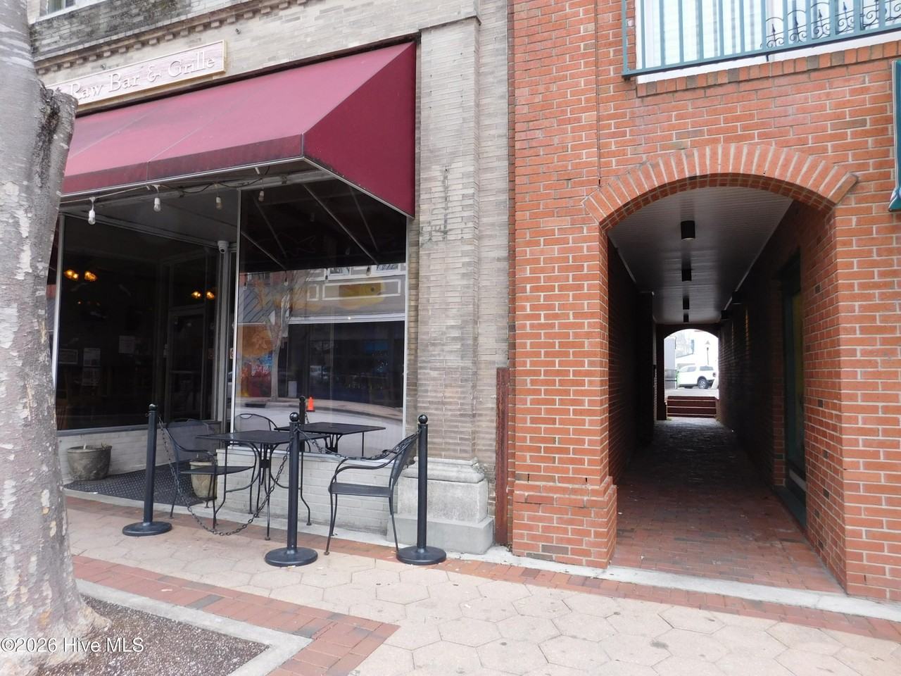 216 Middle St Unit B #B - Photo 5 of 48