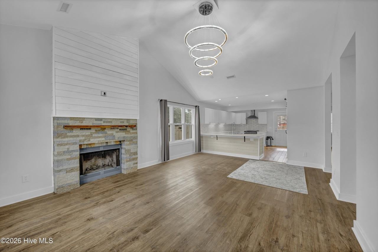 1204 Faulkenberry Rd - Photo 3 of 22