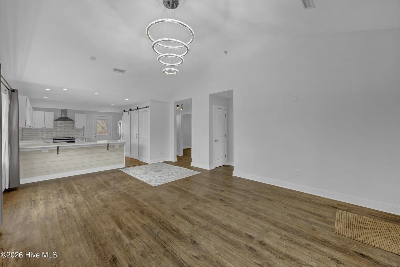 1204 Faulkenberry Rd - Photo 5 of 22