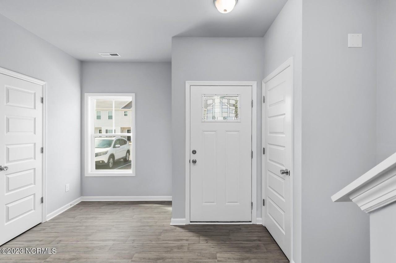 132 Buckhorn Ave - Photo 5 of 33