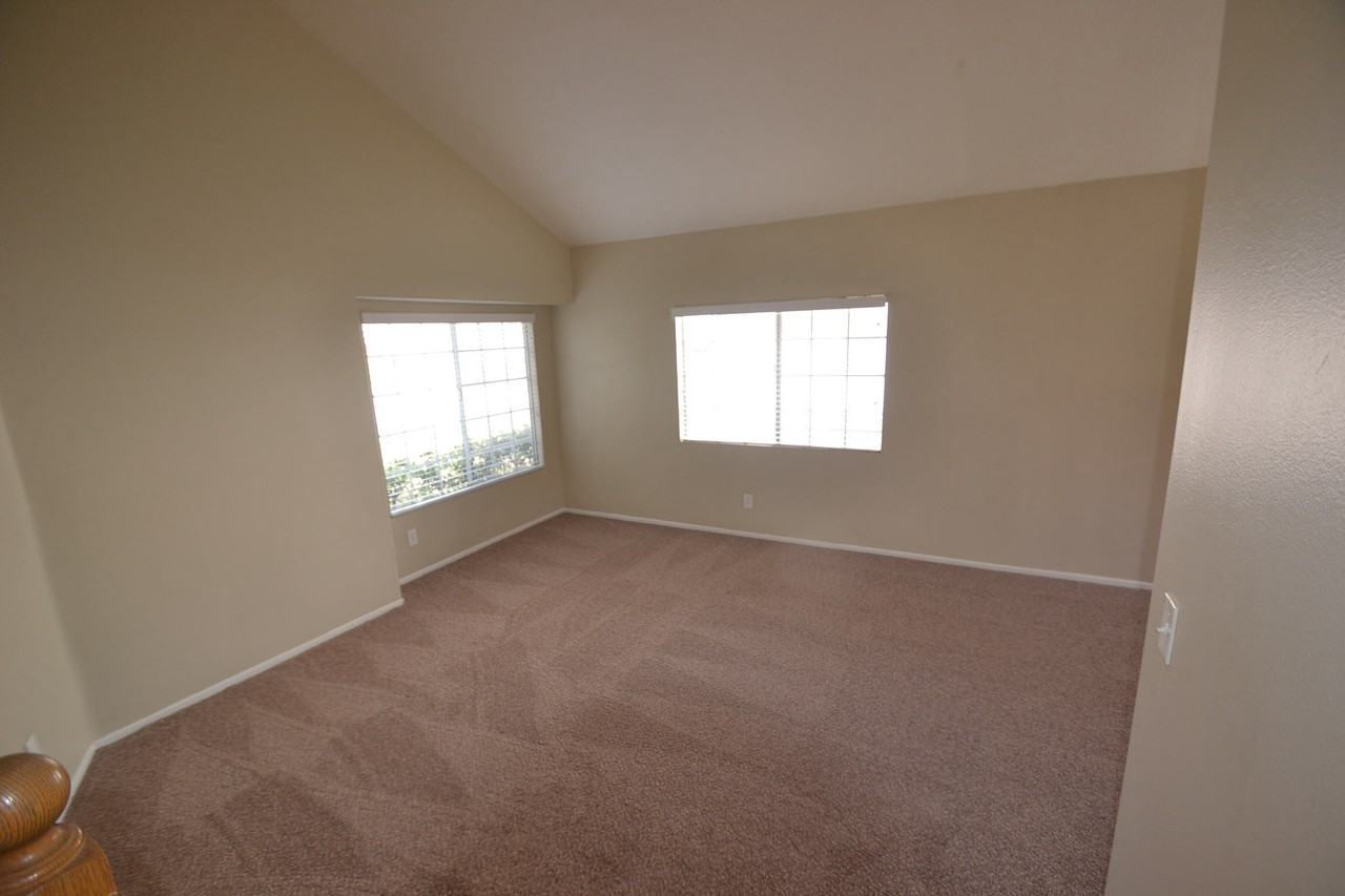 5585 Orange Dr - Photo 3 of 9