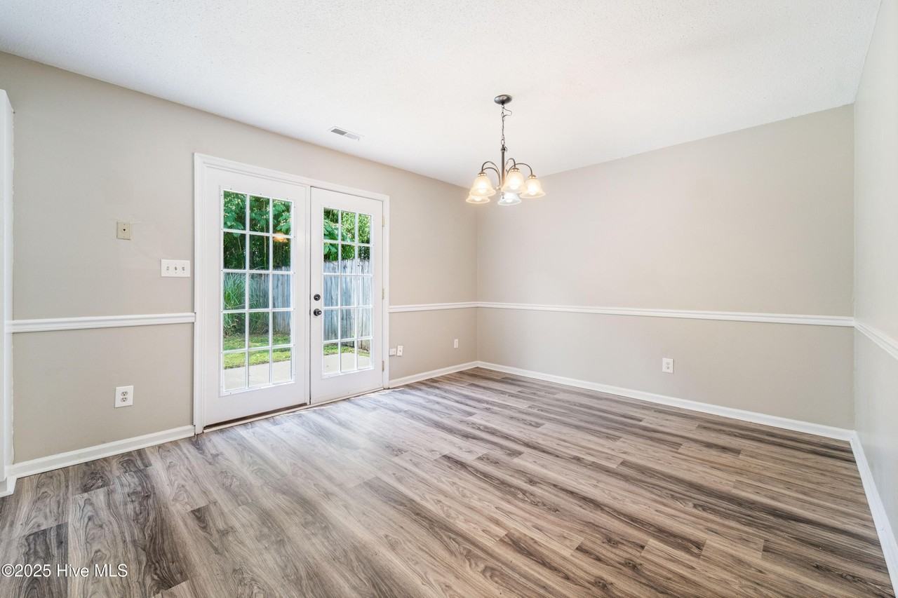 309 Bracken Pl - Photo 7 of 16