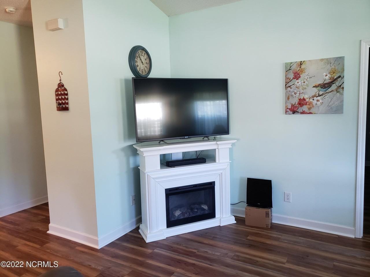 1001 Coleto Creek Ln - Photo 5 of 12