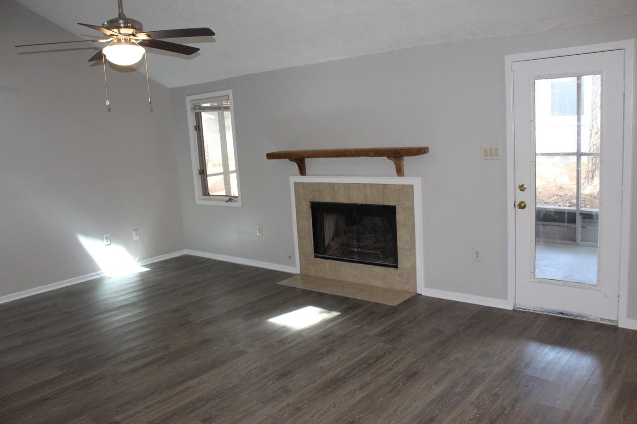 3216 Summerchase Cir - Photo 5 of 50