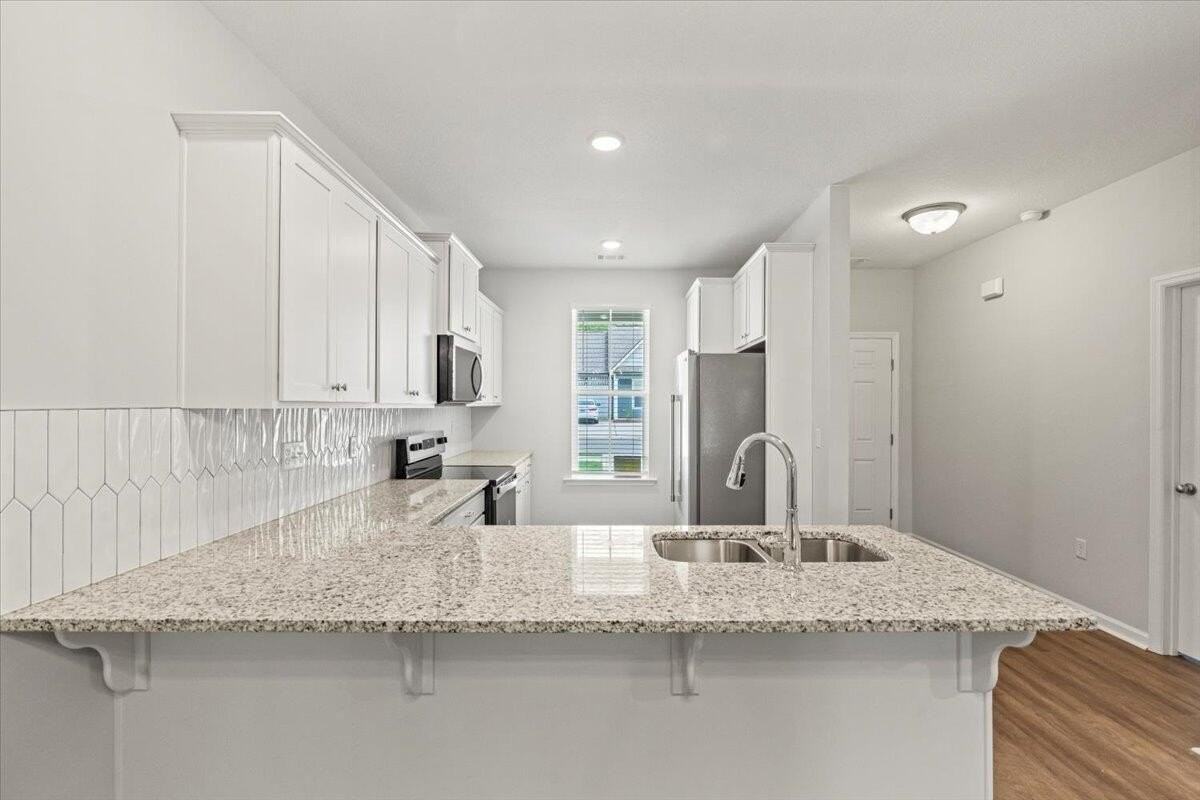 121 Copper Ridge Rd - Photo 7 of 38