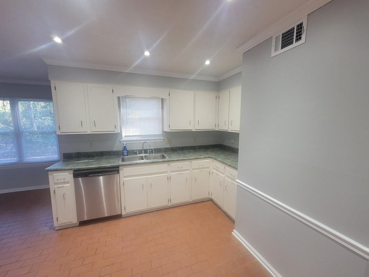 4768 Red Leaf Ct - Photo 6 of 26