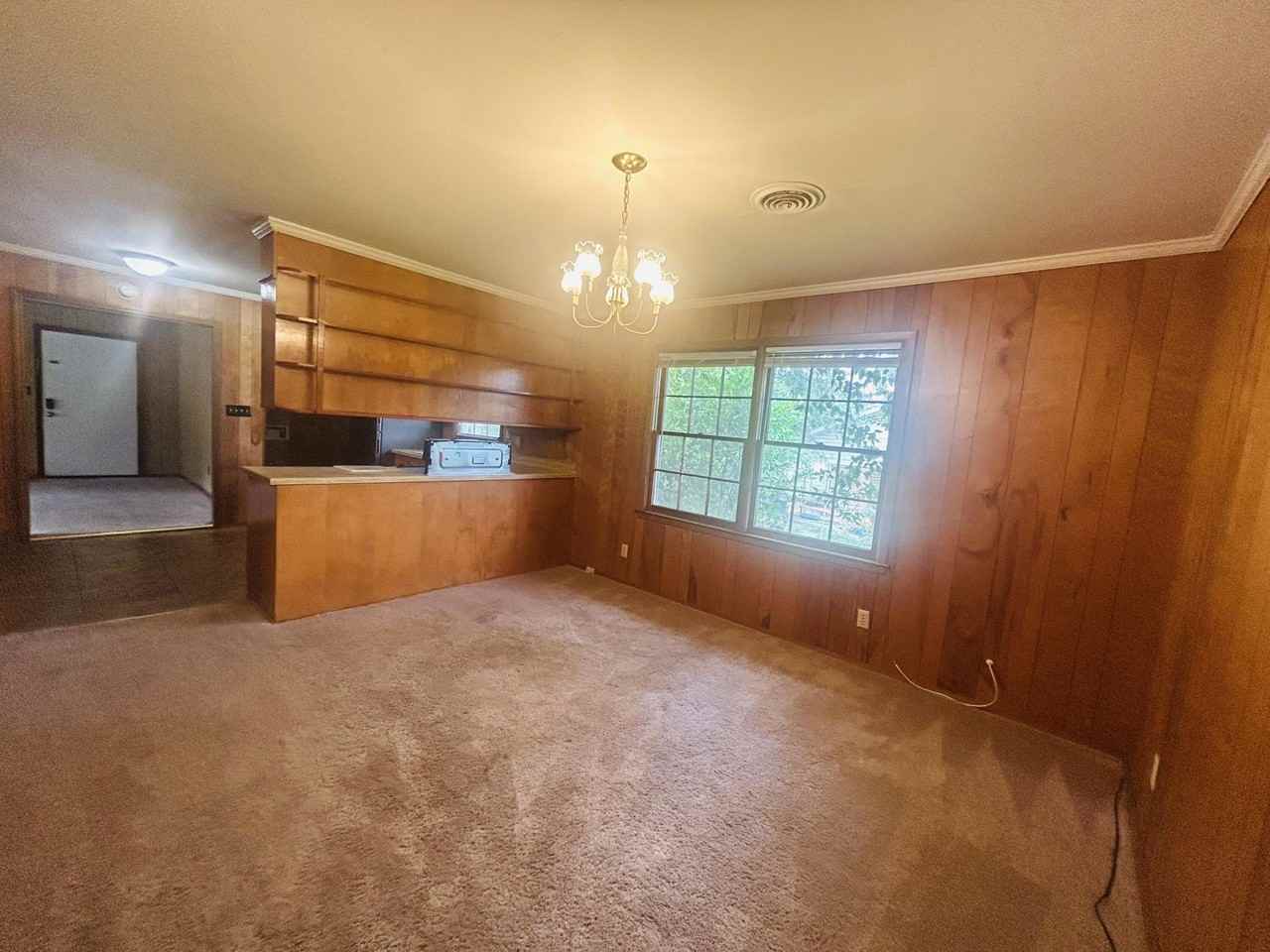 905 Eisenhower Dr - Photo 4 of 11