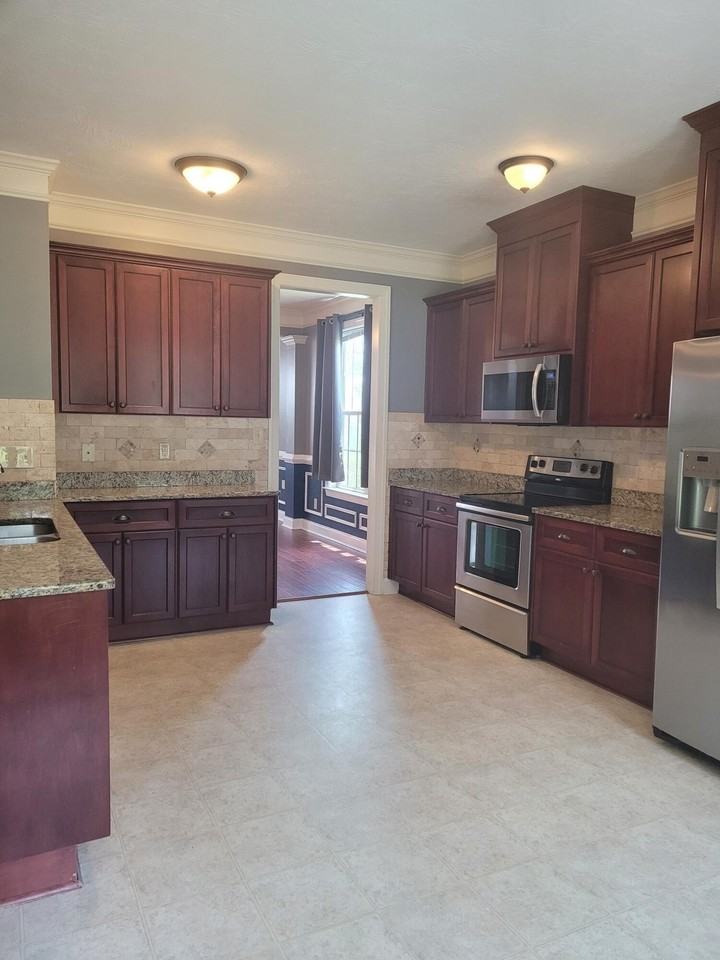 1764 Deer Chase Ln - Photo 5 of 16