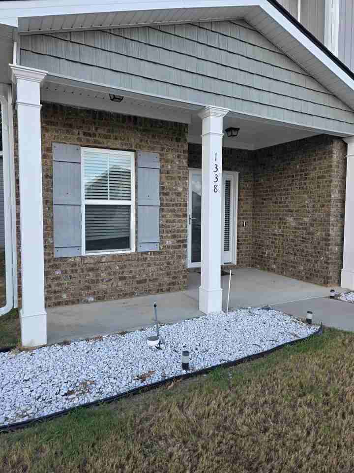 1338 York Dr - Photo 2 of 36