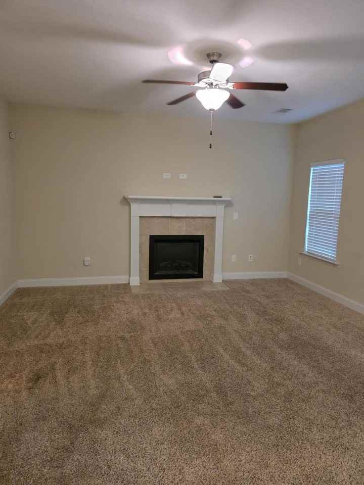 1338 York Dr - Photo 3 of 36