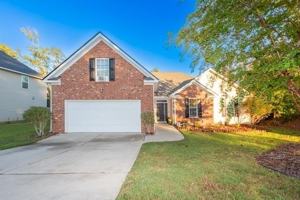 featured image of 4001 Ellington Dr