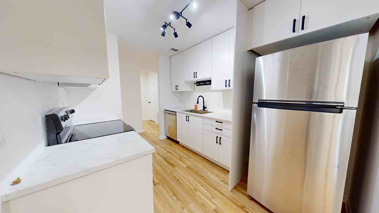 4072 Melrose Dr - Photo 6 of 19