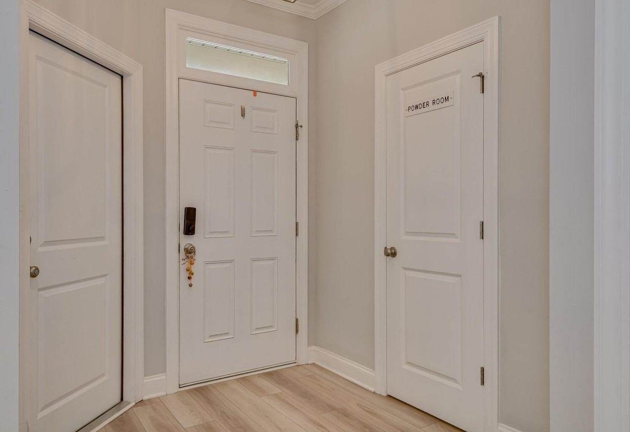 596 Vinings Dr - Photo 6 of 36